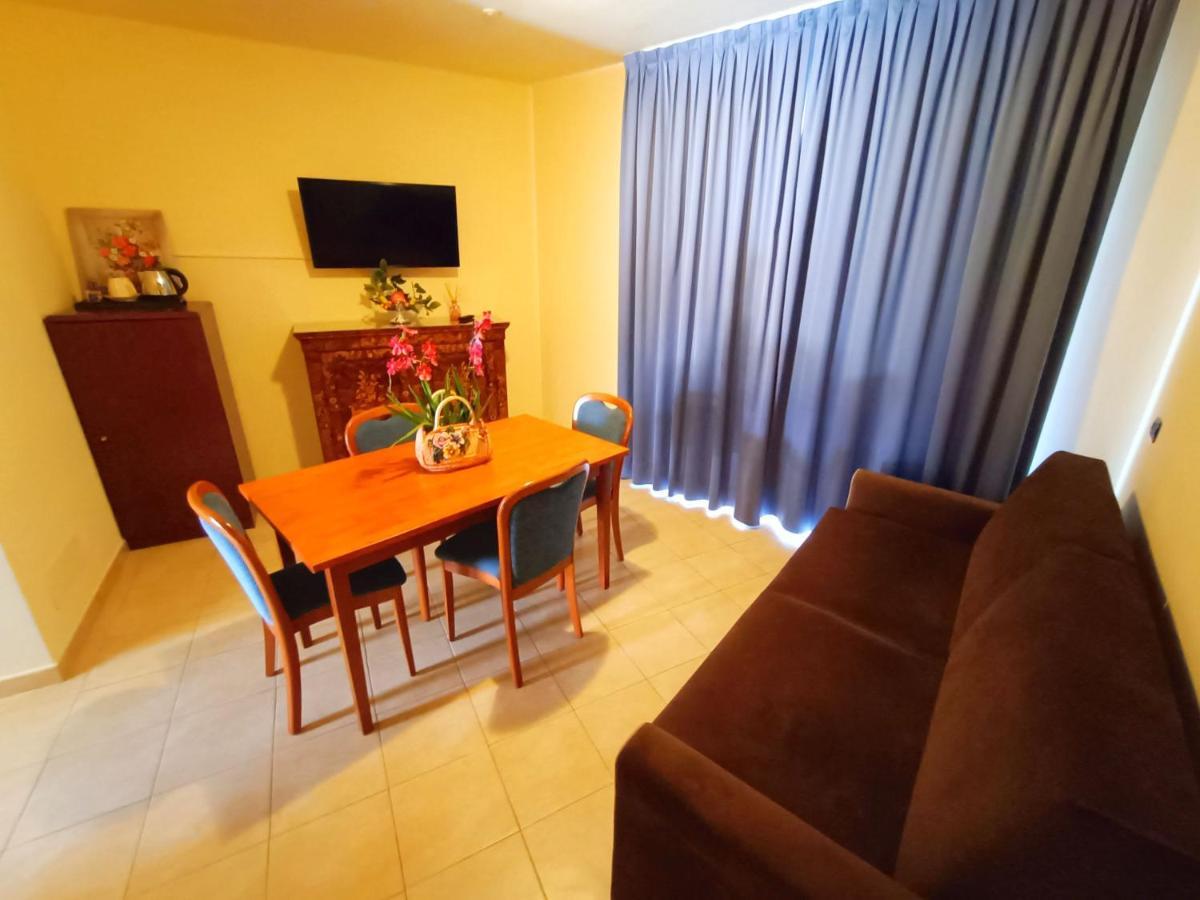 Hotel Villa Isabella Brenzone sul Garda Dış mekan fotoğraf