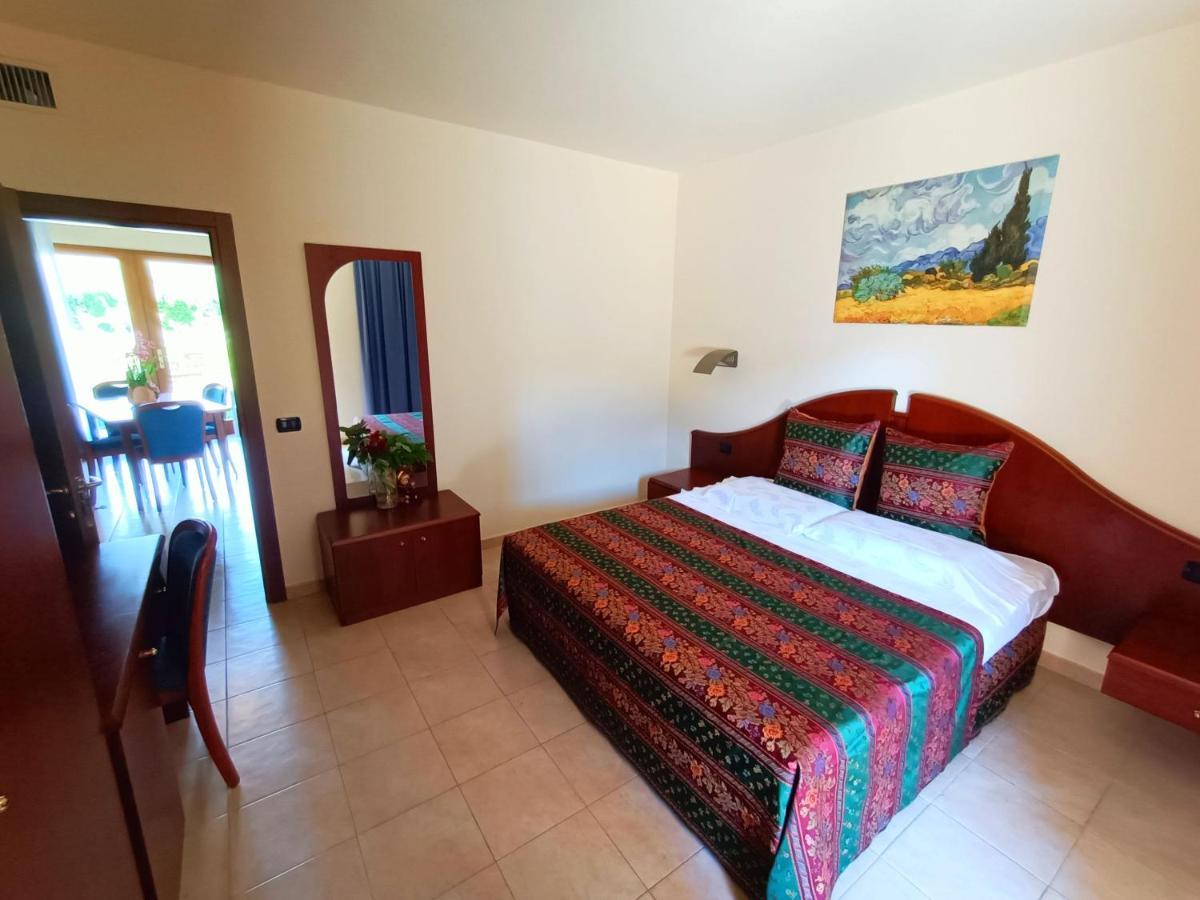 Hotel Villa Isabella Brenzone sul Garda Dış mekan fotoğraf