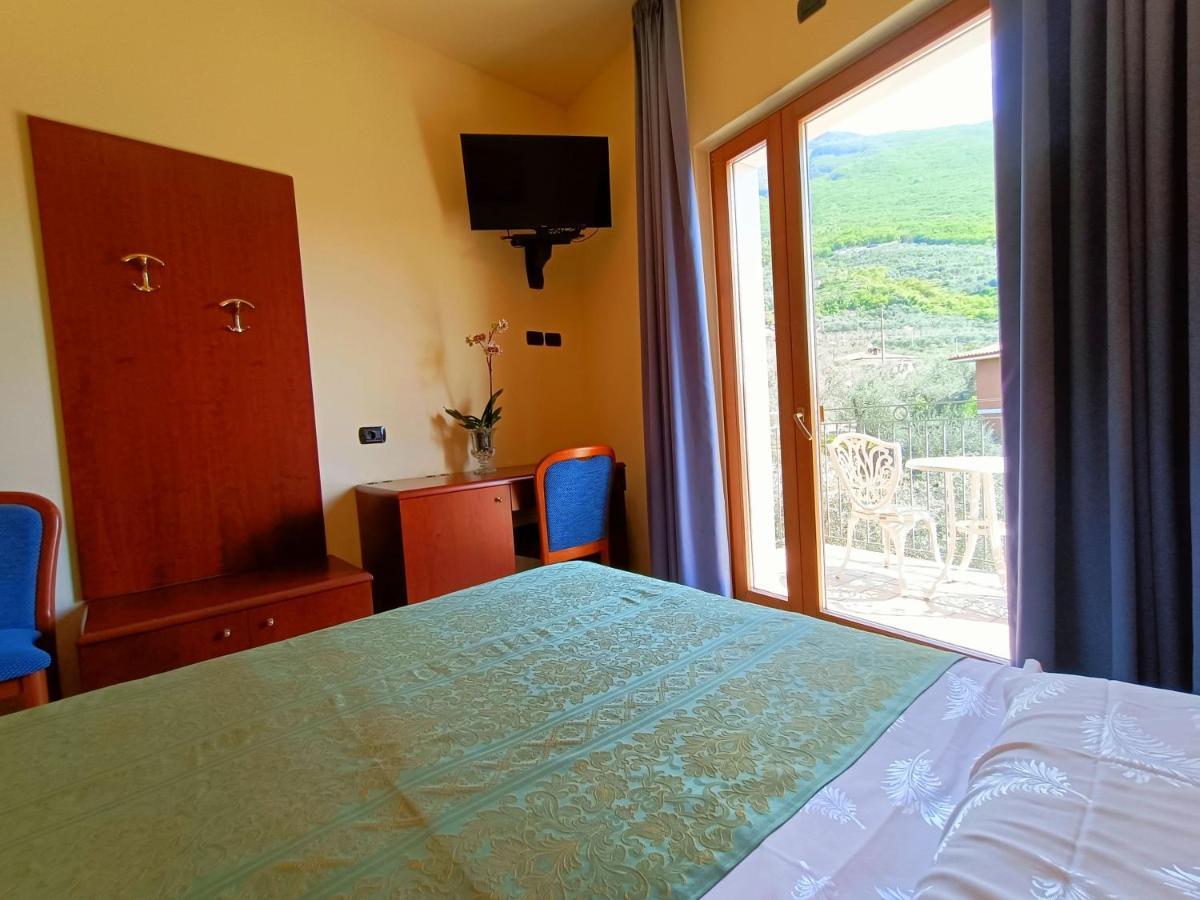 Hotel Villa Isabella Brenzone sul Garda Dış mekan fotoğraf