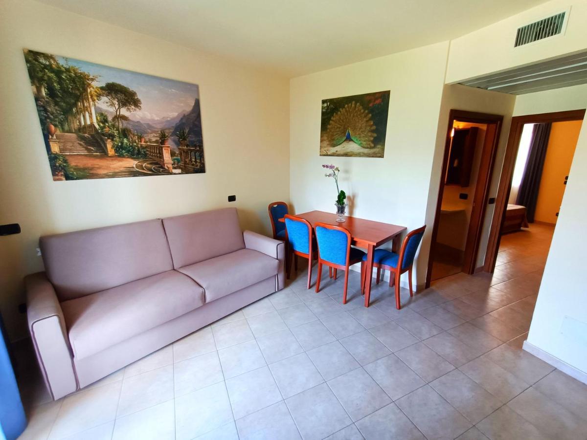 Hotel Villa Isabella Brenzone sul Garda Dış mekan fotoğraf
