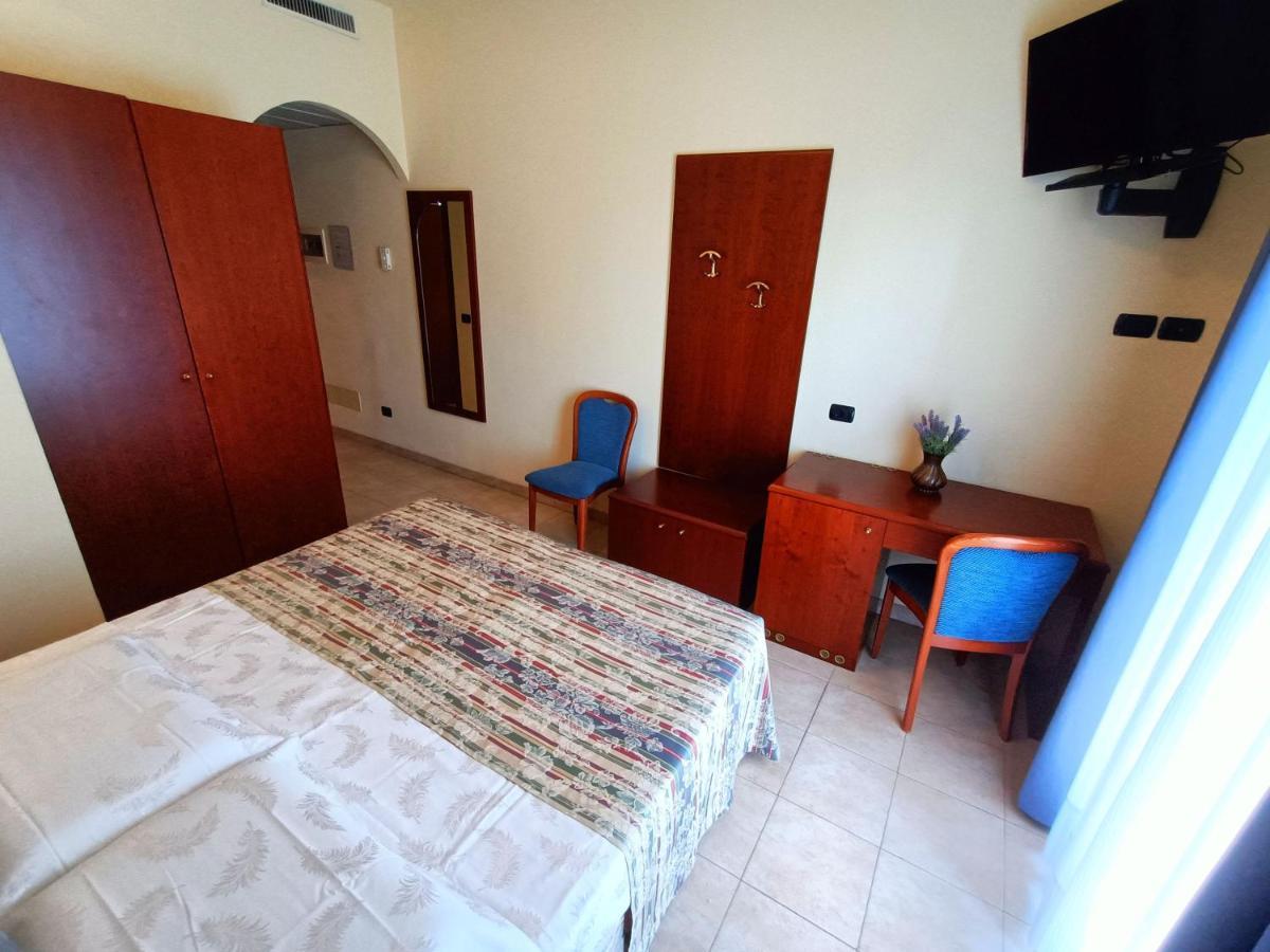 Hotel Villa Isabella Brenzone sul Garda Dış mekan fotoğraf