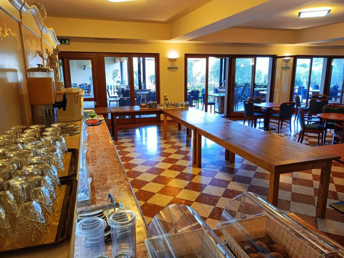 Hotel Villa Isabella Brenzone sul Garda Dış mekan fotoğraf