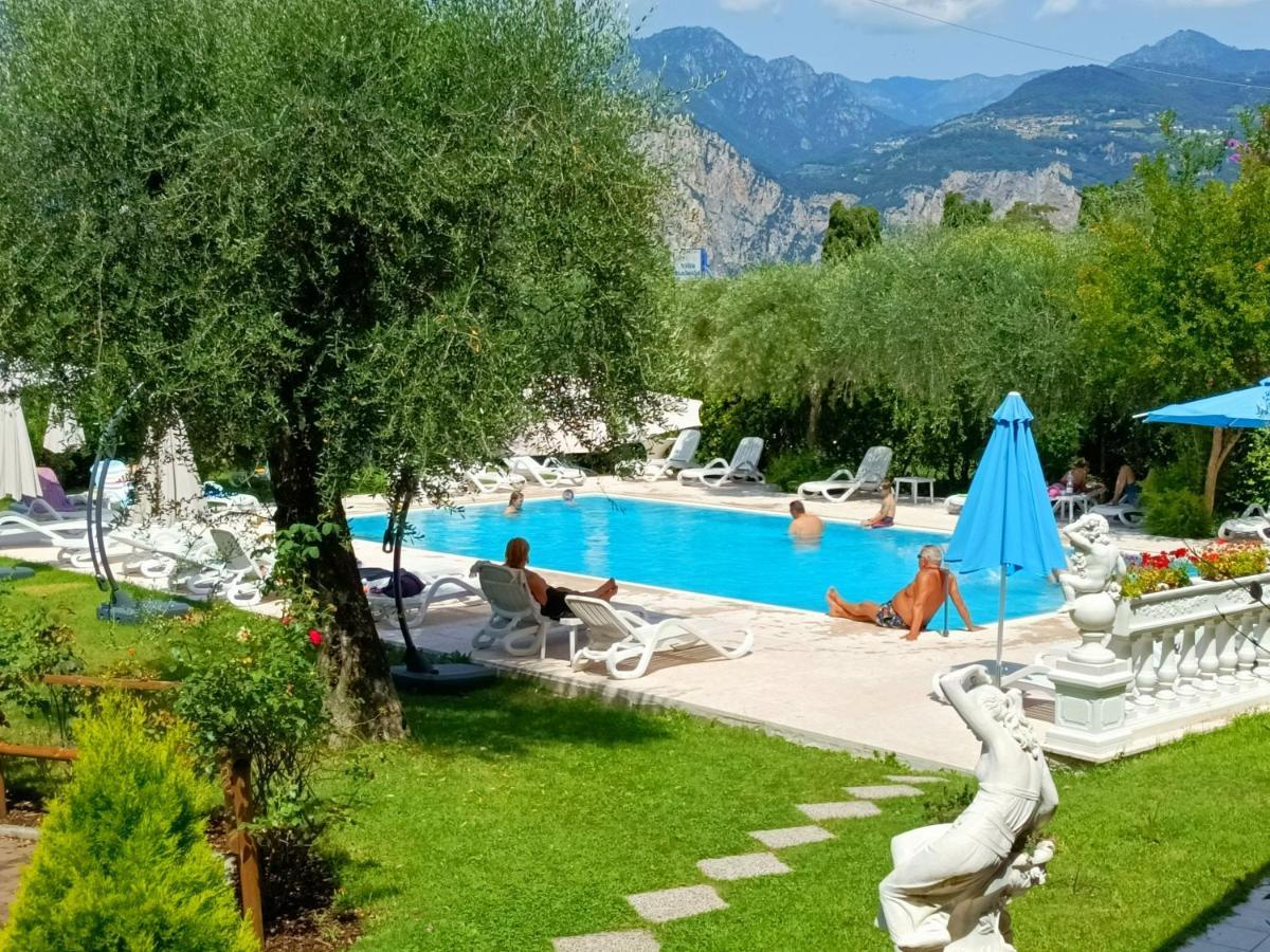 Hotel Villa Isabella Brenzone sul Garda Dış mekan fotoğraf