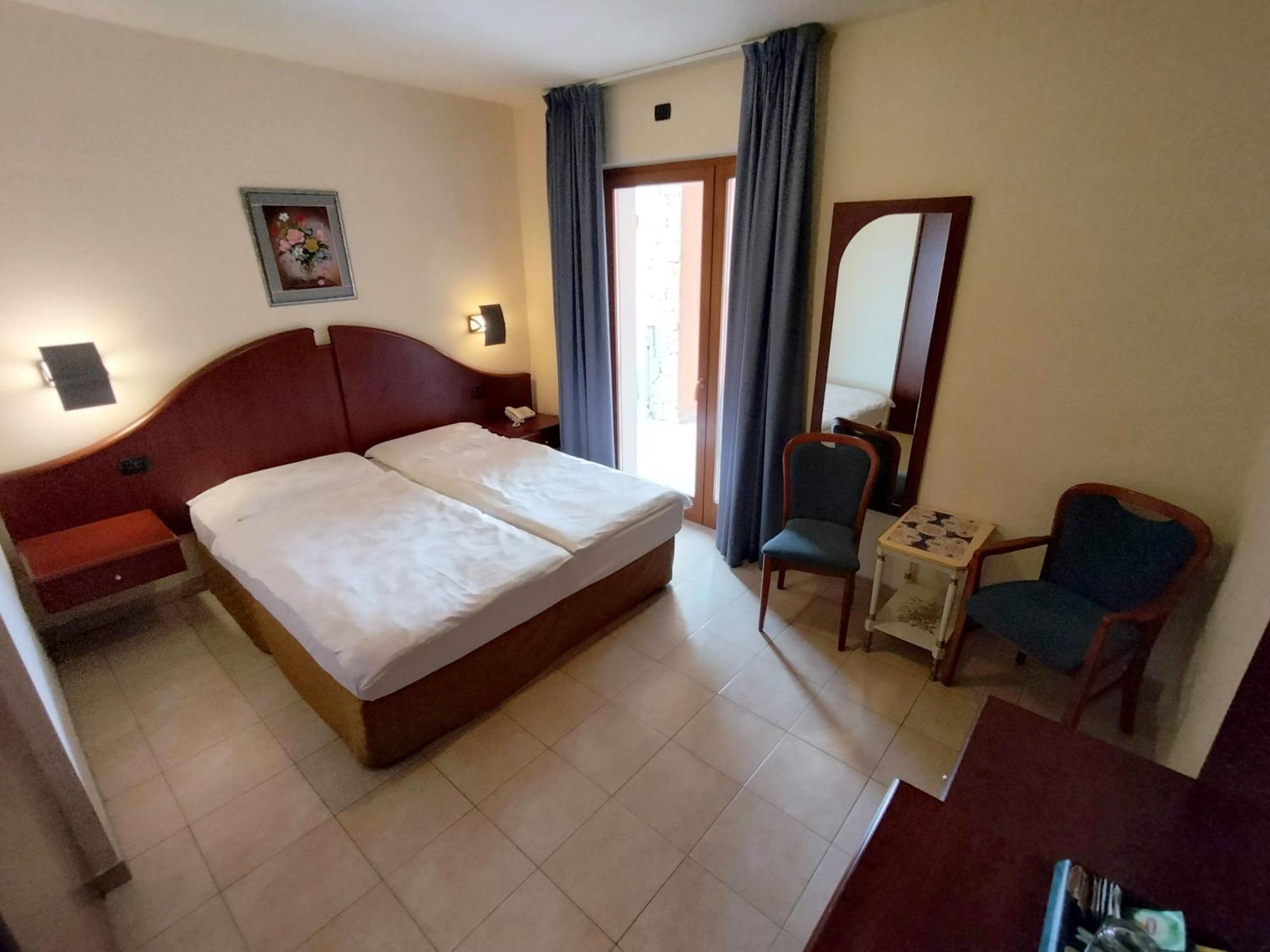 Hotel Villa Isabella Brenzone sul Garda Dış mekan fotoğraf