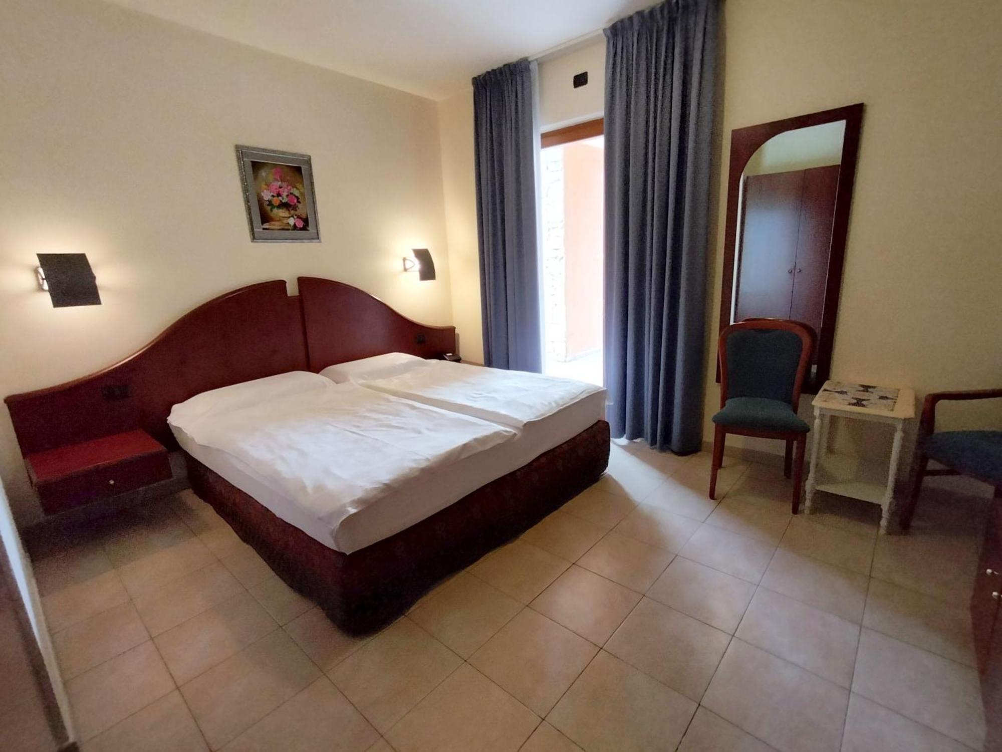 Hotel Villa Isabella Brenzone sul Garda Dış mekan fotoğraf